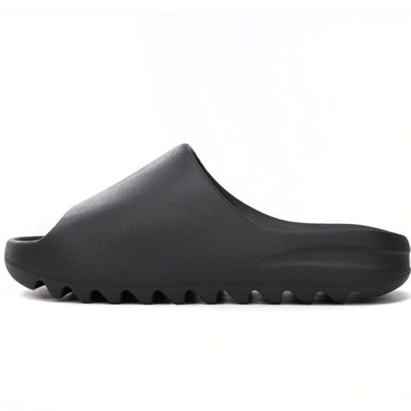 Dope sneakers Adidas Yeezy Slide Reps Onyx HQ6448