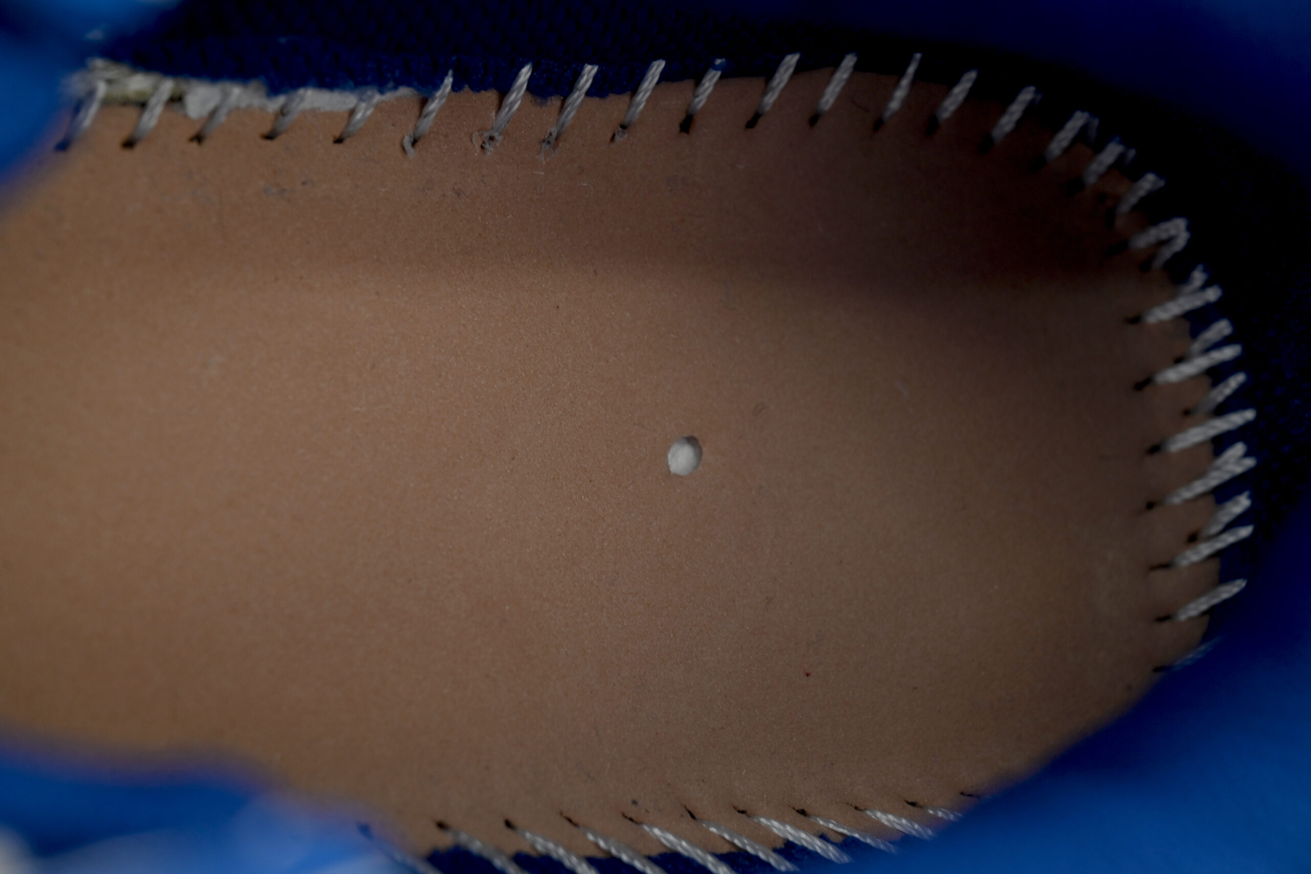 OFF-WHITE Out Of Deep Blue White  OMIA295F24 FAB00 10145 - Image 3