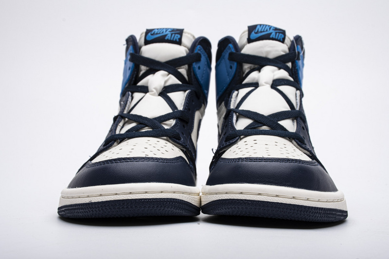 Air Jordan 1 Retro High Obsidian UNC 555088-140 - Image 2