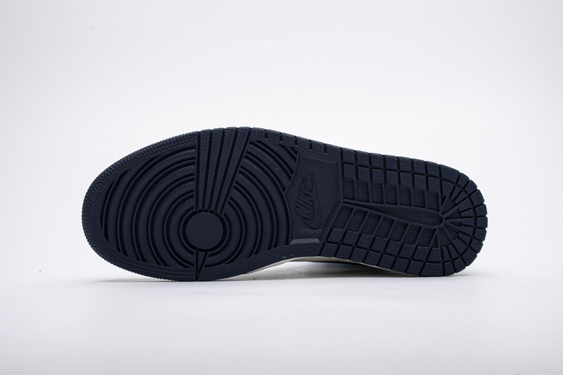 Air Jordan 1 Retro High Obsidian UNC 555088-140 - Image 11