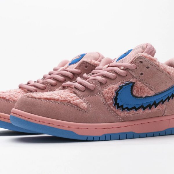 Nike Dunk SB Low Grateful Dead Bears Pink