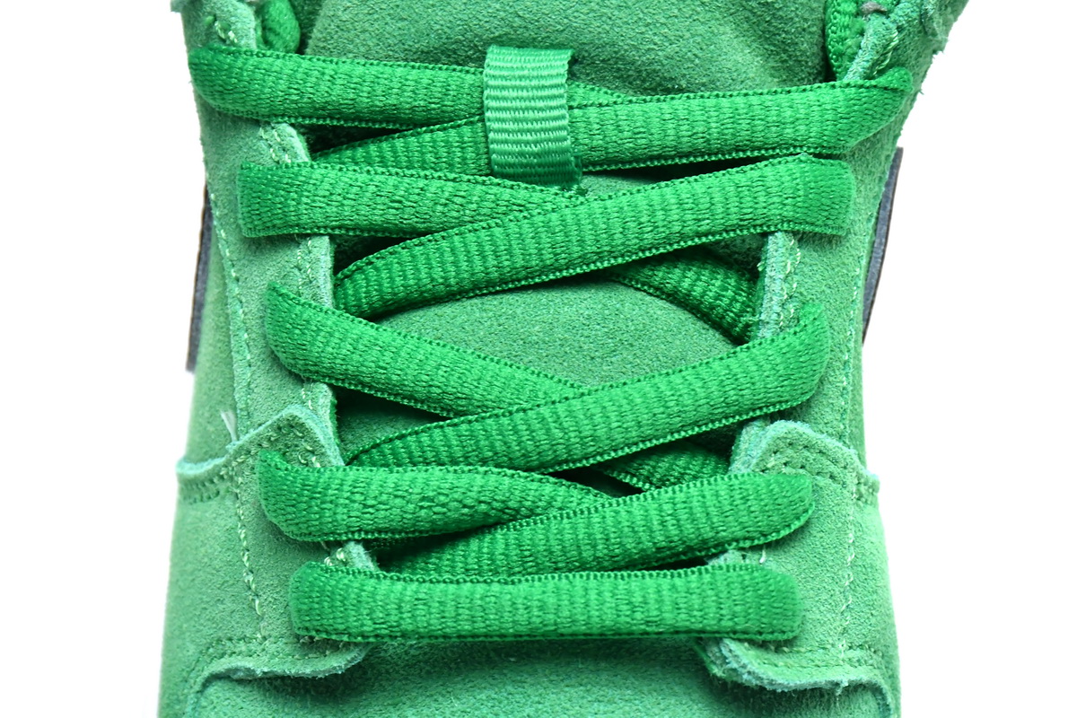 Nike SB Dunk Low St. Patrick’s Day BQ6817-303 - Image 3