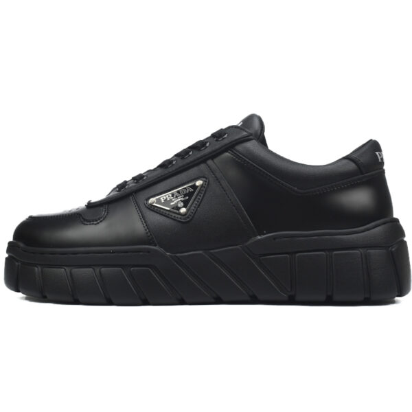 Prada Low-Top Sneakers Serrated Black