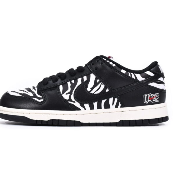 Quartersnacks x Nike SB Dunk Low Zebra  DM3510-001