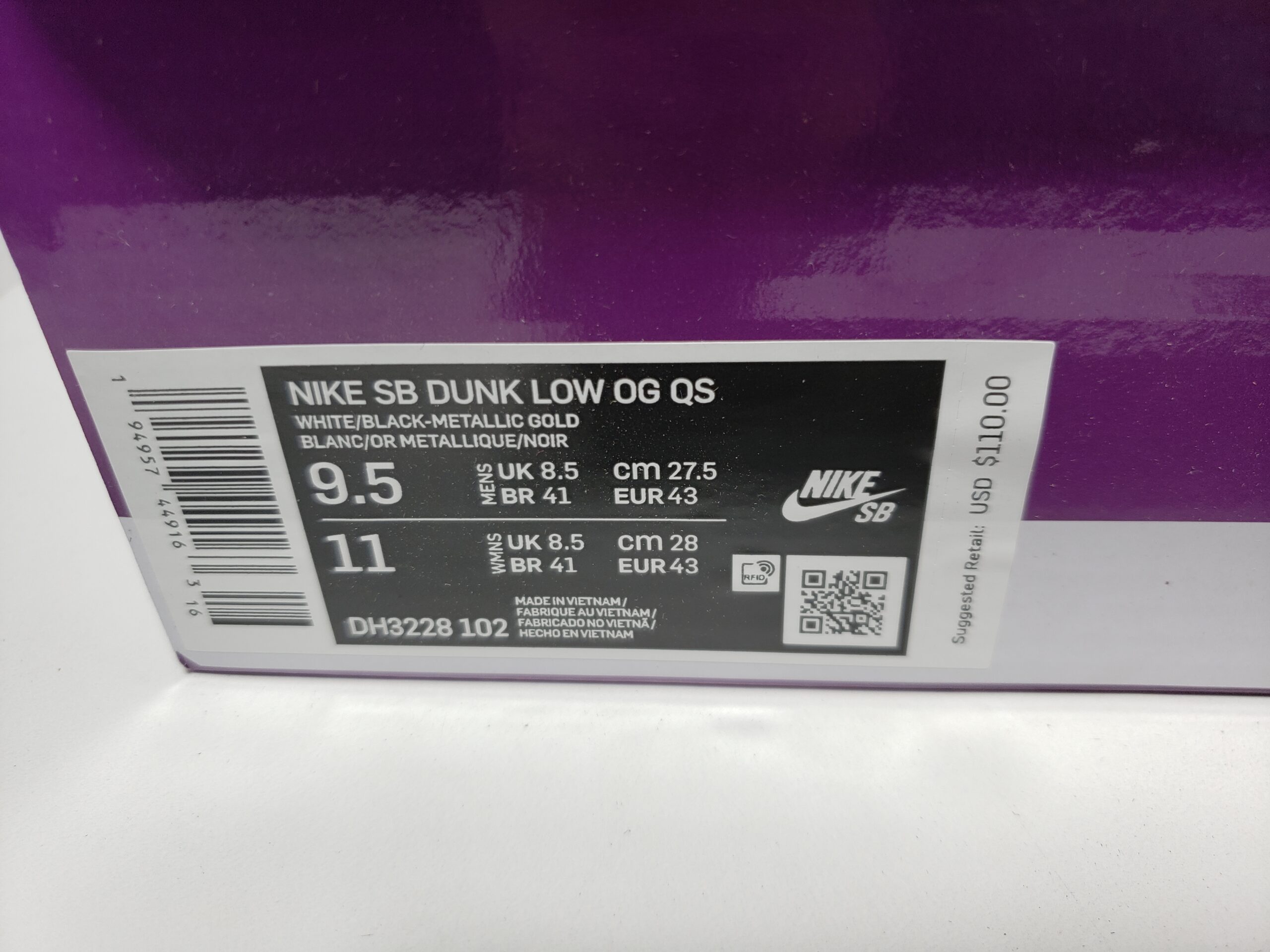 Supreme x Nike SB Dunk Low Black Stars DH3228-102 - Image 7