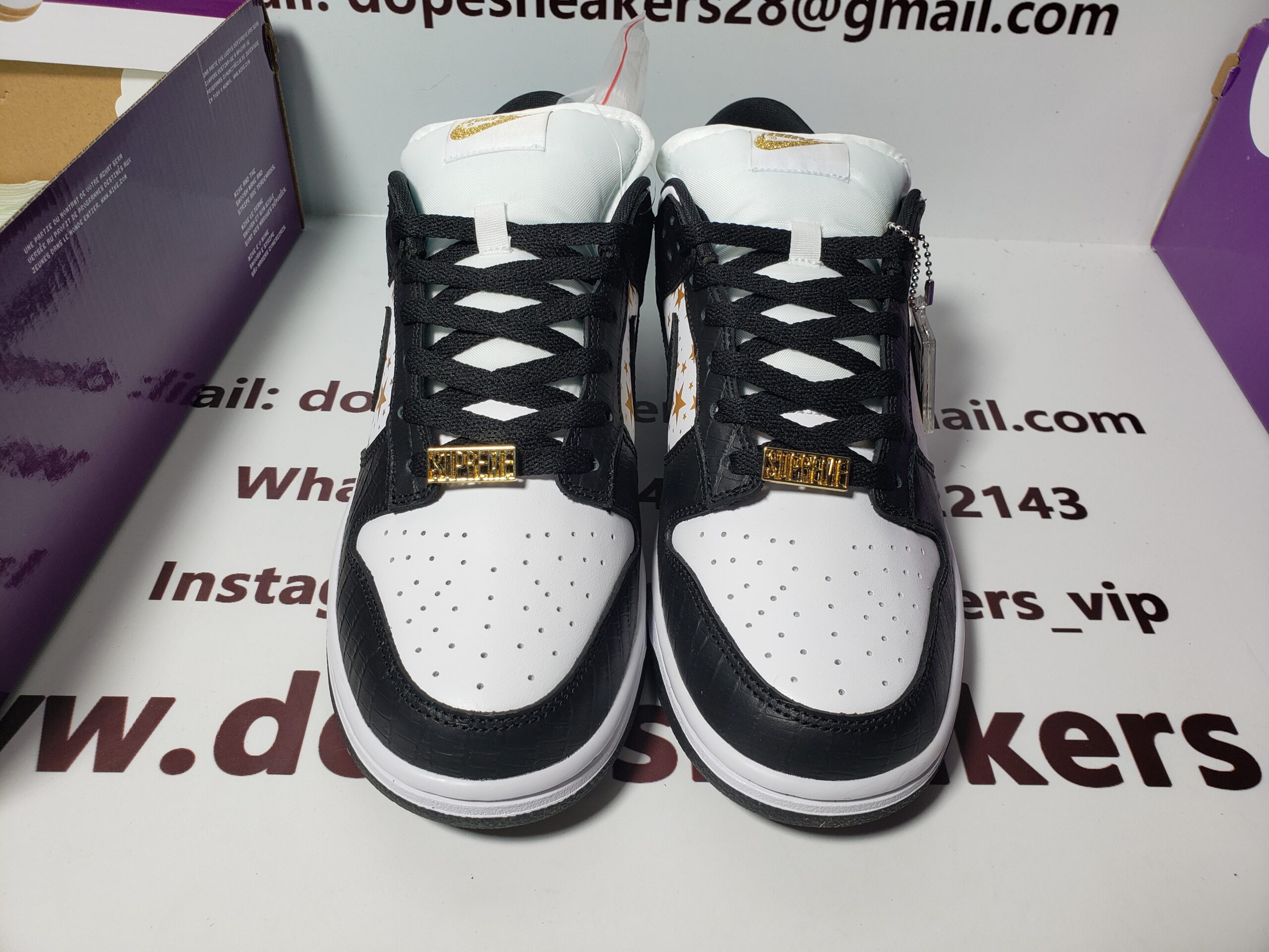 Supreme x Nike SB Dunk Low Black Stars DH3228-102 - Image 2