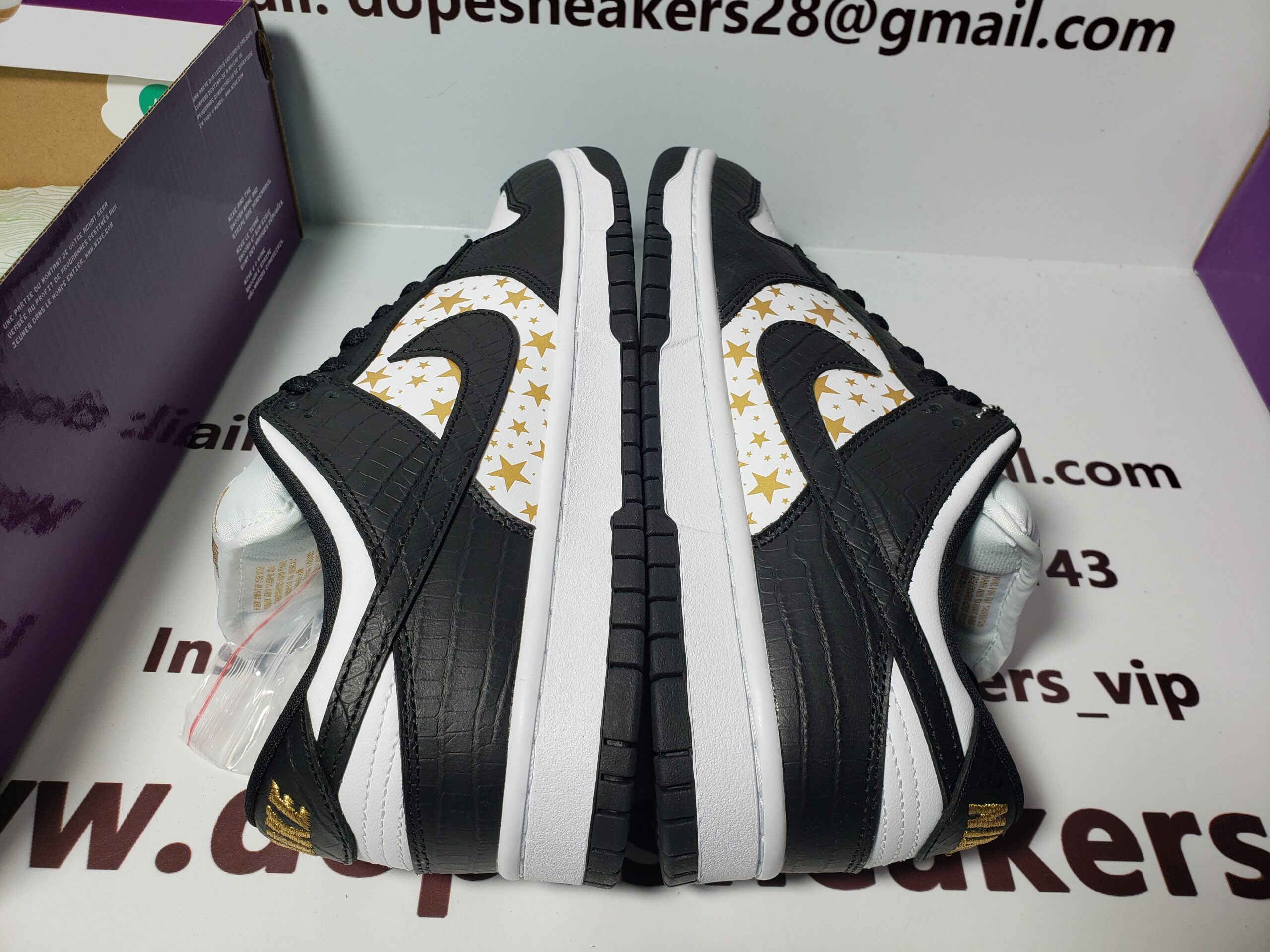 Supreme x Nike SB Dunk Low Black Stars DH3228-102 - Image 4