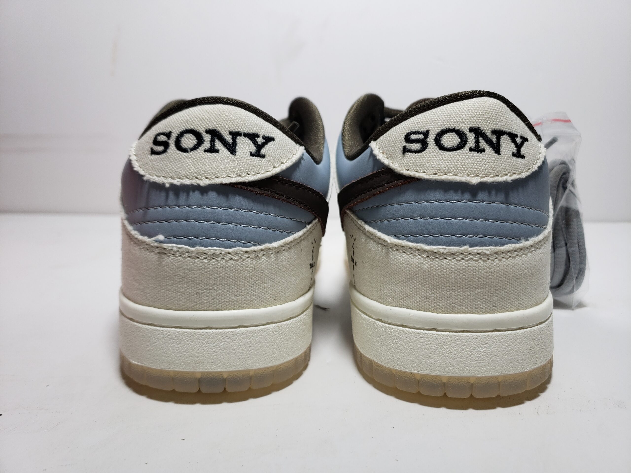 Travis Scott x PlayStation x Nike Dunk Low SP  CU1726-400 - Image 3