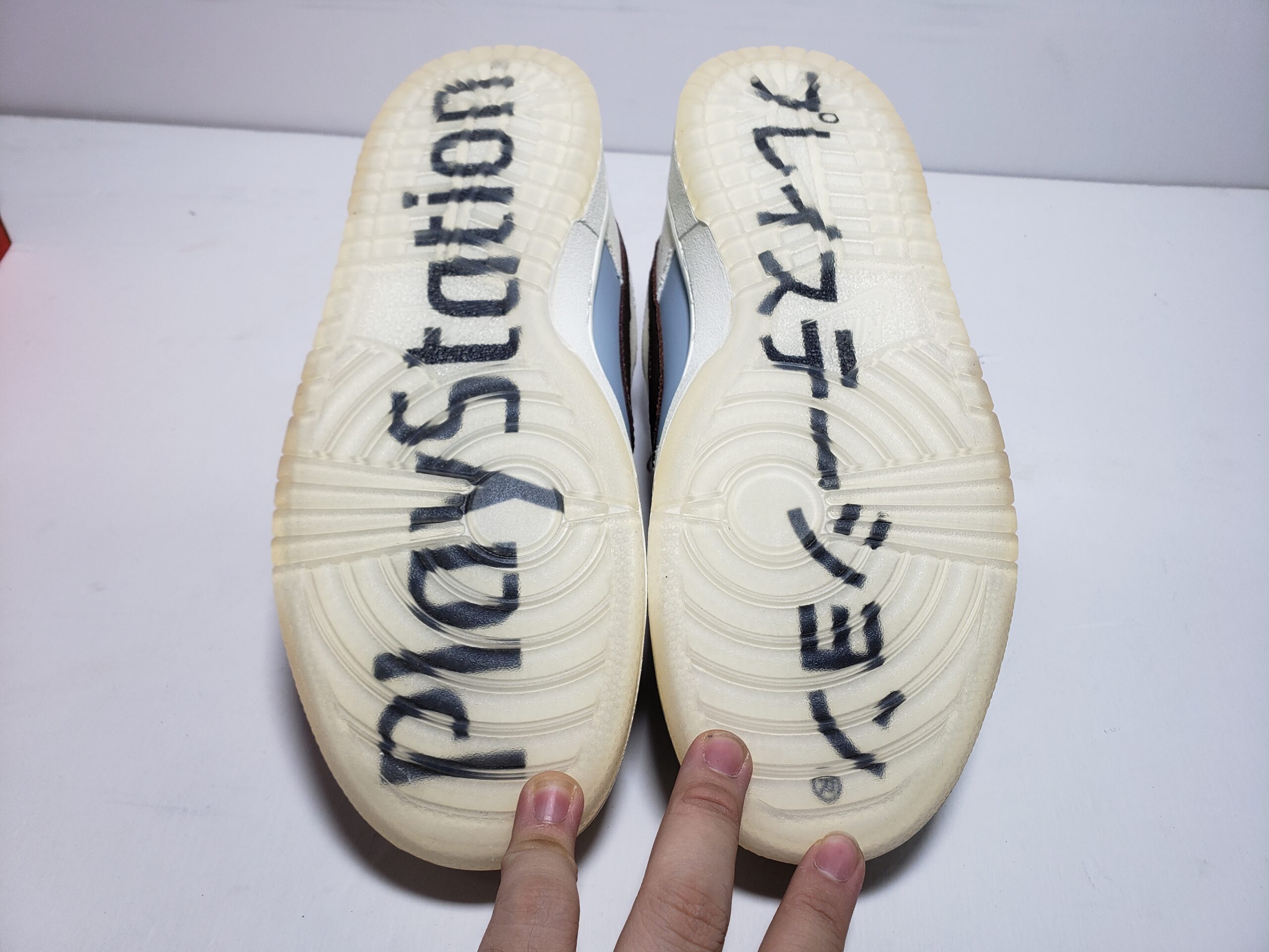 Travis Scott x PlayStation x Nike Dunk Low SP  CU1726-400 - Image 4